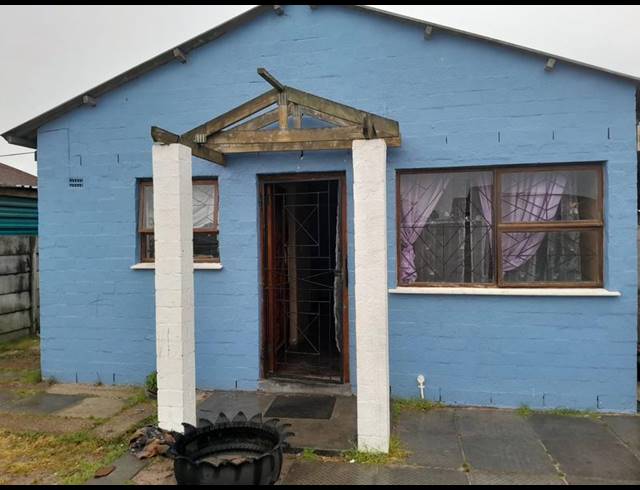 2 BEDROOM HOUSE FOR SALE IN PALM PARK